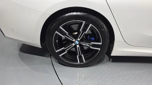 BMW 3 Series (G20) 320i M 2024 21