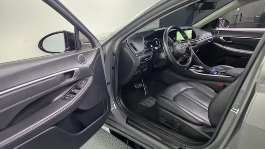 Hyundai (DN8) 1.6 2022 10