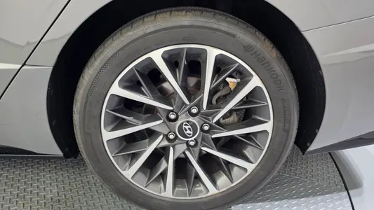 Hyundai (DN8) 1.6 2022 21