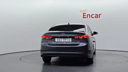 Hyundai AD 1.6 e-VGT 2015 4