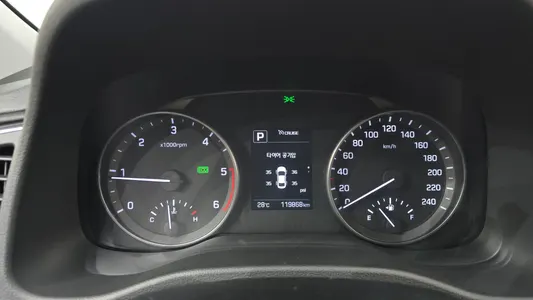 Hyundai AD 1.6 e-VGT 2015 8