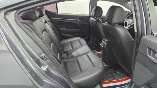 Hyundai AD 1.6 e-VGT 2015 11
