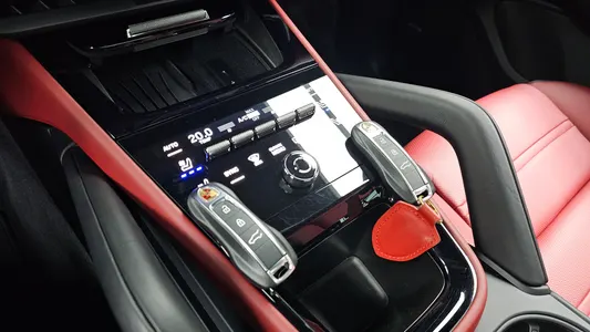 Porsche (PO536) 3.0 2025 8