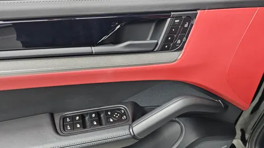 Porsche (PO536) 3.0 2025 18