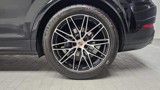 Porsche (PO536) 3.0 2025 21