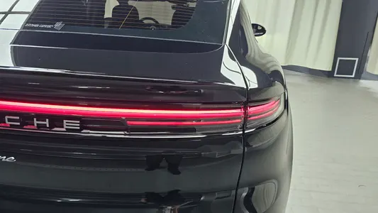 Porsche (PO536) 3.0 2025 23