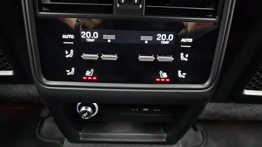 Porsche (PO536) 3.0 2025 31