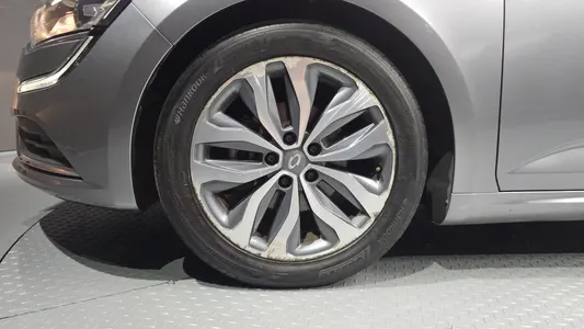 Renault Korea SM6 2.0 LPe LE () 2017 5