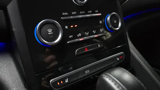 Renault Korea SM6 2.0 LPe LE () 2017 16