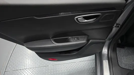 Renault Korea SM6 2.0 LPe LE () 2017 25