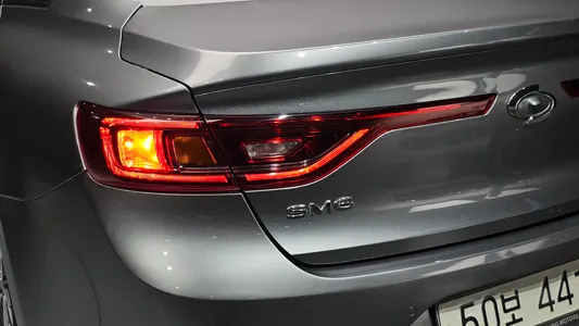 Renault Korea SM6 2.0 LPe LE () 2017 23