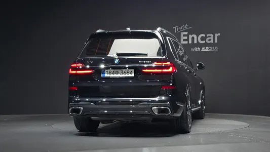 BMW X7 (G07) xDrive 40i M 7 2026 4