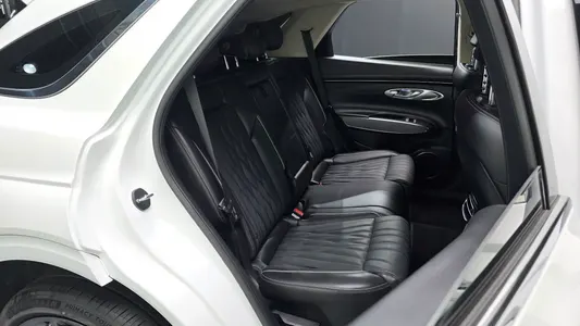 Genesis GV70 2.5T AWD 2023 11