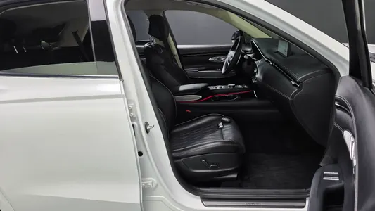 Genesis GV70 2.5T AWD 2023 27