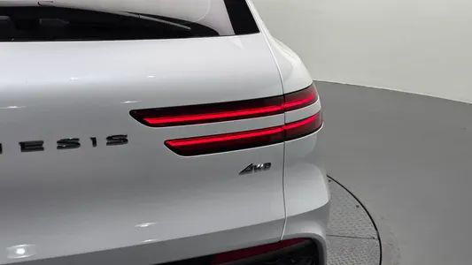 Genesis GV70 2.5T AWD 2023 24