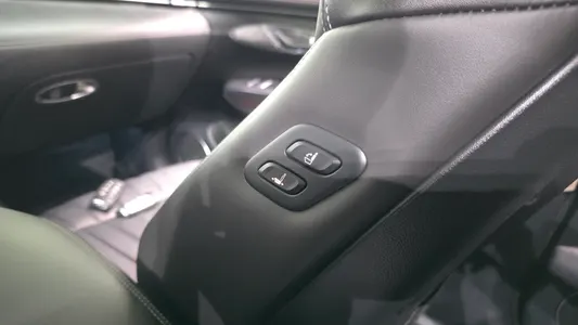 Genesis GV70 2.5T AWD 2023 32