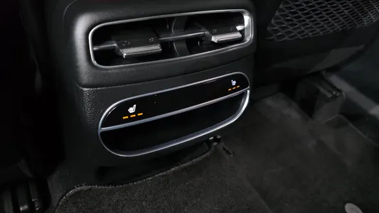 Genesis GV70 2.5T AWD 2023 33