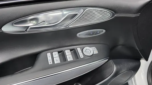 Genesis GV70 2.5T AWD 2023 29