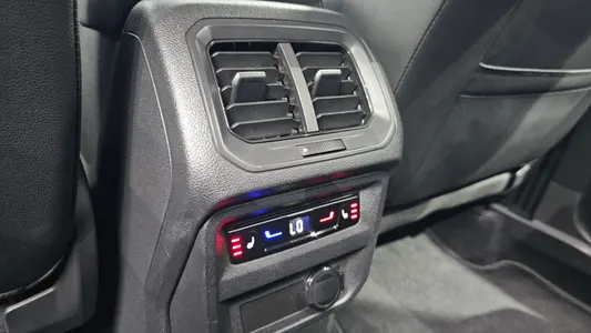 Volkswagen 티구안 올스페이스 2.0 TSI 2023 37