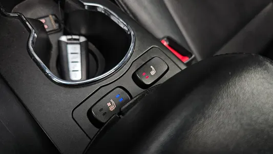 KG Mobility C 2.0 CVT 2WD 2014 29