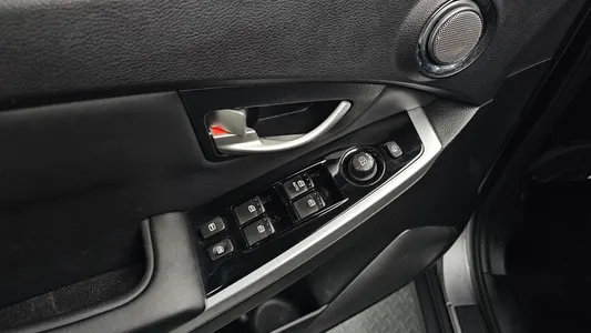 KG Mobility C 2.0 CVT 2WD 2014 30