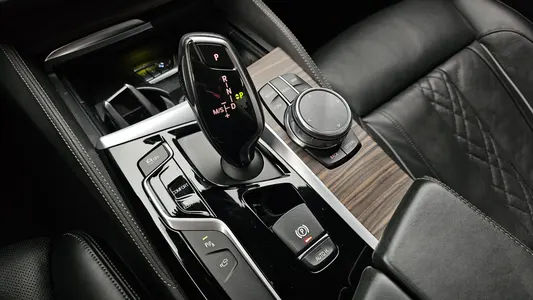 BMW 5 Series (G30) 530i xDrive M 2018 8