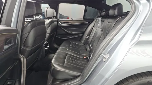 BMW 5 Series (G30) 530i xDrive M 2018 11