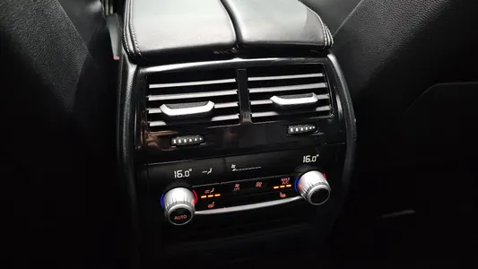 BMW 5 Series (G30) 530i xDrive M 2018 32
