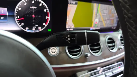 Mercedes-Benz E-Class W213 E300 4MATIC 2019 9