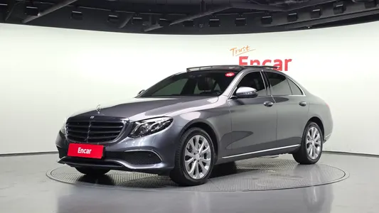 Mercedes-Benz E-Class W213 E300 4MATIC 2019