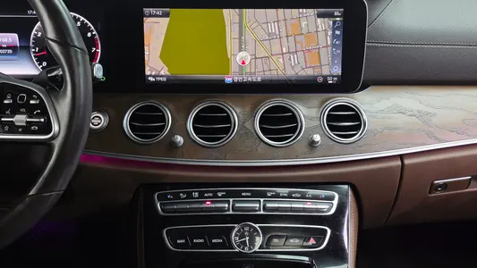 Mercedes-Benz E-Class W213 E300 4MATIC 2019 14