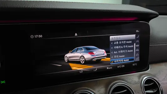 Mercedes-Benz E-Class W213 E300 4MATIC 2019 18