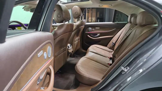 Mercedes-Benz E-Class W213 E300 4MATIC 2019 26