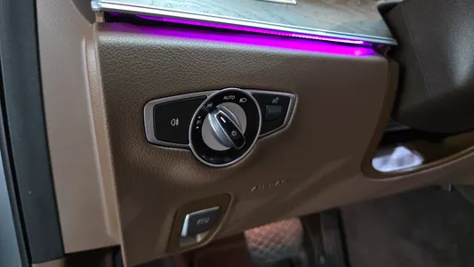 Mercedes-Benz E-Class W213 E300 4MATIC 2019 31