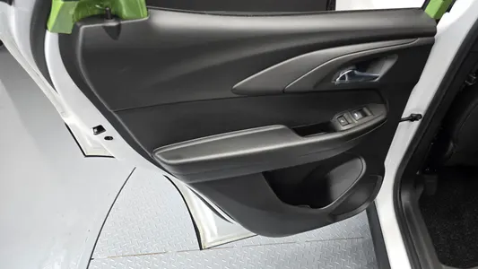 Chevrolet 트레일블레이저 1.3 2WD 2023 25