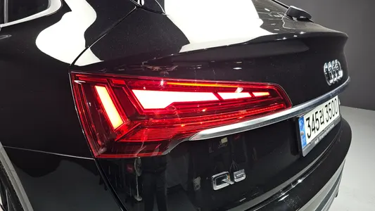 Audi Q5 (FY) 45 TFSI 2021 23