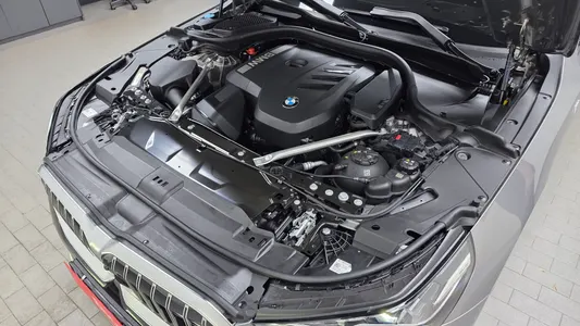 BMW 5 Series (G60) 520i M 2025 5