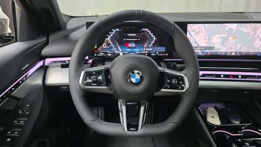 BMW 5 Series (G60) 520i M 2025 14