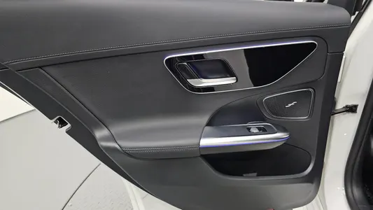 Mercedes-Benz C-Class W206 C300 4MATIC AMG Line 2023 25