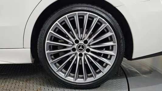 Mercedes-Benz C-Class W206 C300 4MATIC AMG Line 2023 21