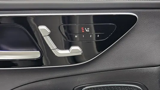Mercedes-Benz C-Class W206 C300 4MATIC AMG Line 2023 30