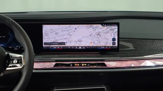BMW i7 (G70) xDrive 60 M 2023 18