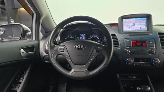Kia K3 2013 12