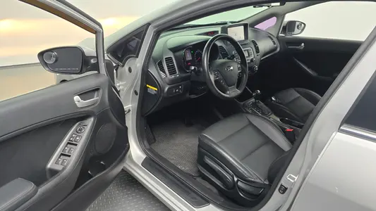 Kia K3 2013 10
