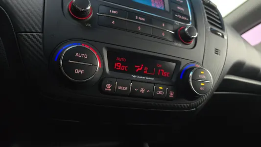 Kia K3 2013 18