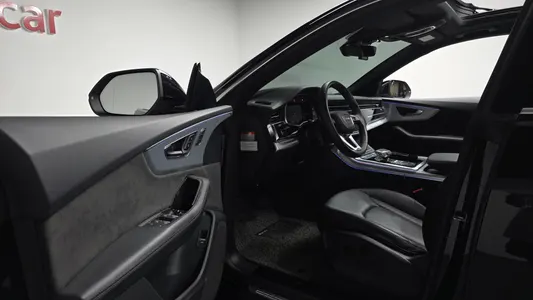 Audi Q8 (4M) 45 TDI 2021 9