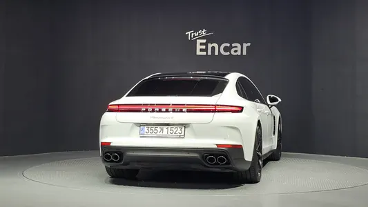 Porsche (976) 2.9 AWD 2024 4