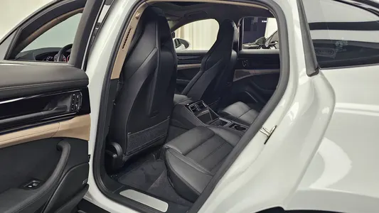 Porsche (976) 2.9 AWD 2024 11