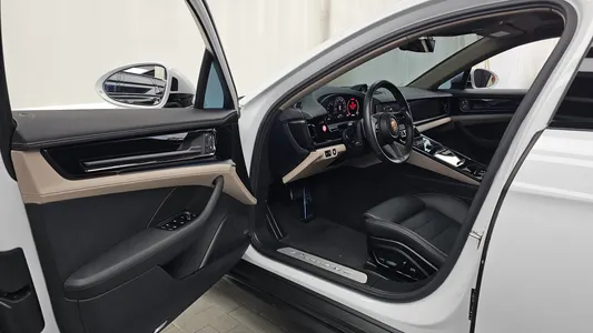 Porsche (976) 2.9 AWD 2024 10