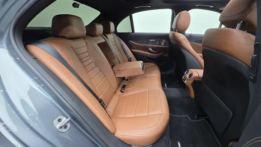 Mercedes-Benz E-Class W213 E350 4MATIC AMG Line 2021 31